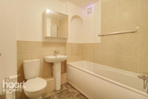 31 Bornedene, Potters Bar, EN6 3EL