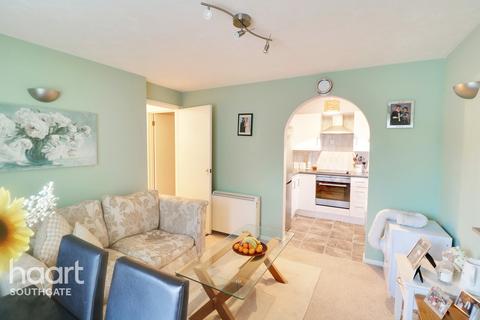 31 Bornedene, Potters Bar, EN6 3EL