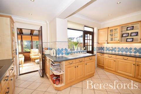 19 Repton Drive, Romford, RM2 5LP