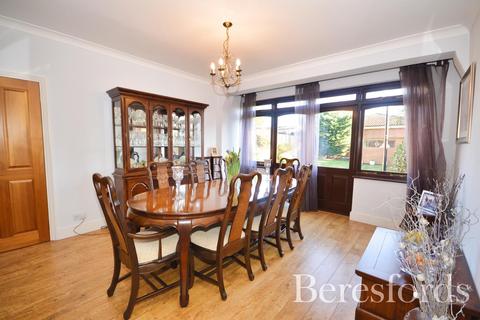 19 Repton Drive, Romford, RM2 5LP