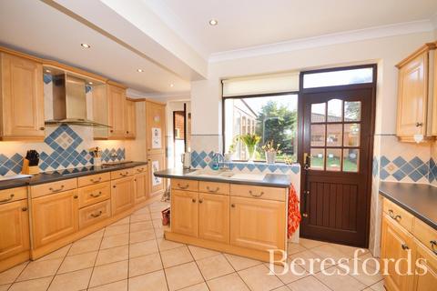 19 Repton Drive, Romford, RM2 5LP
