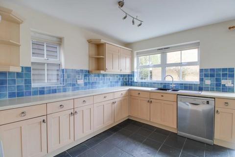 4 bedroom townhouse to rent, Tenison Manor, Cottenham