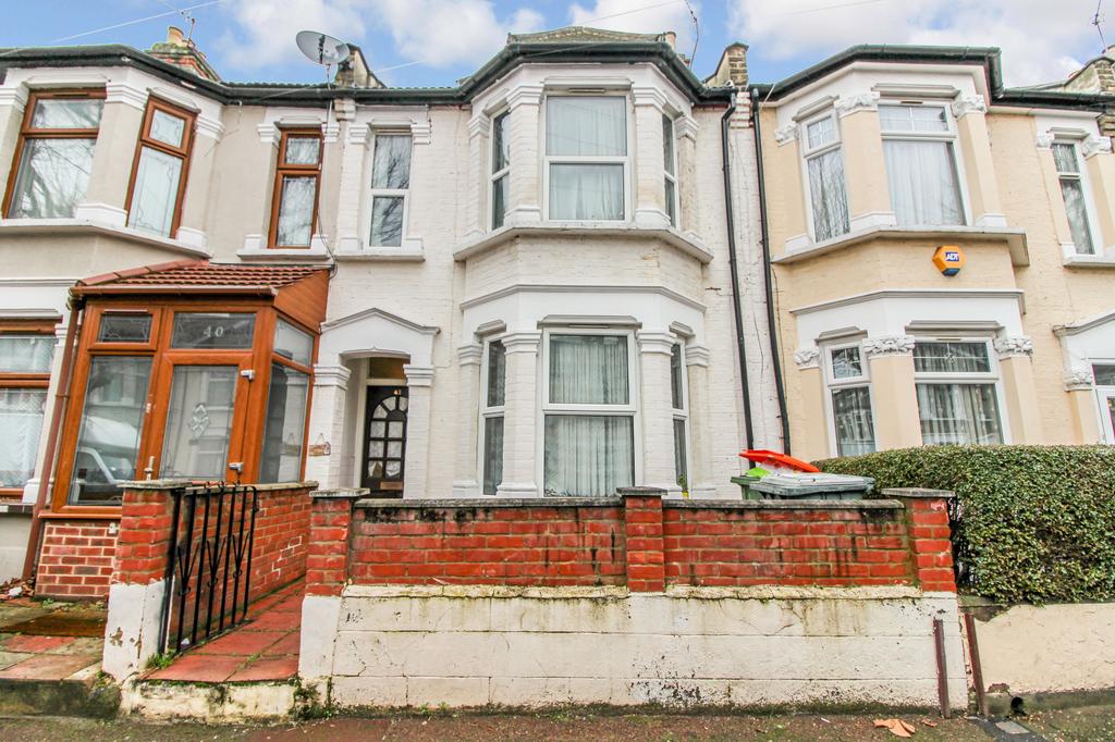 Coleridge Avenue E12 4 bed terraced house to rent - £1,750 pcm (£404 pw)