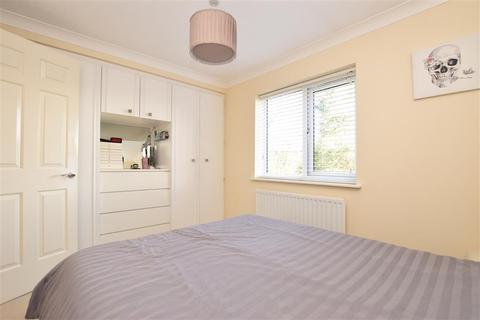 104 Alpine Road, Redhill, RH1 2LF