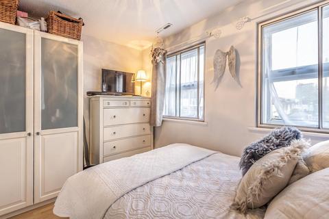 97 Red Lion Road, Surbiton, KT6 7QG