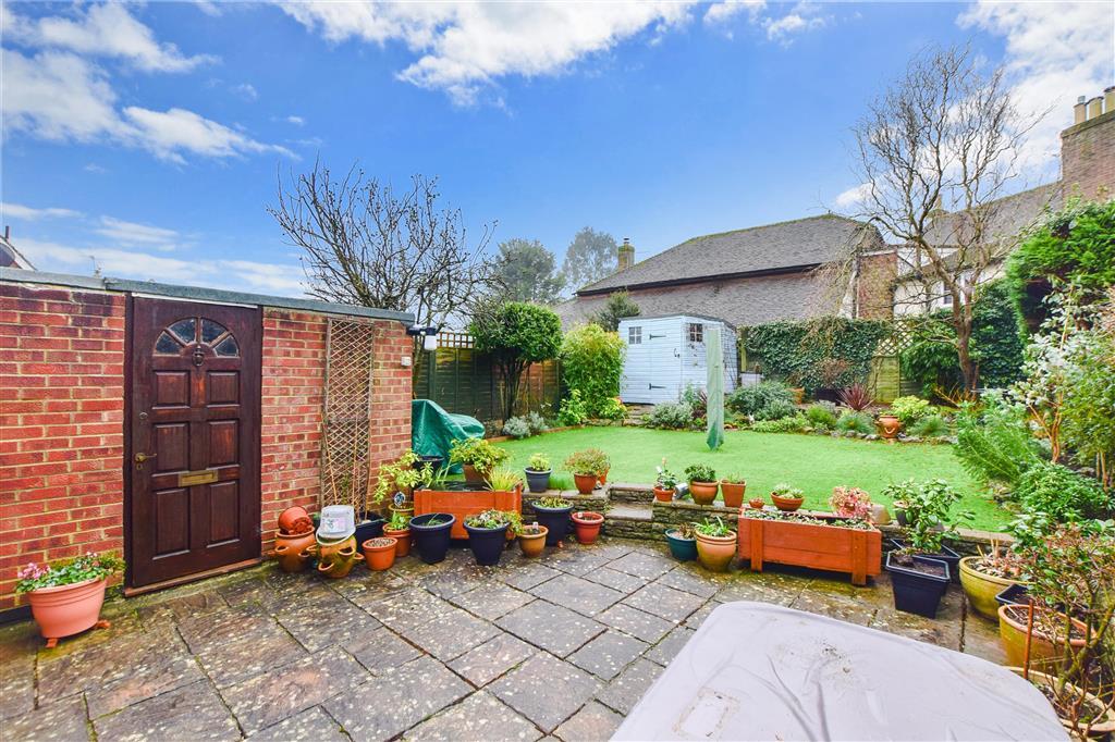 Meadow View Road, Boughton... 3 bed semidetached house £295,000