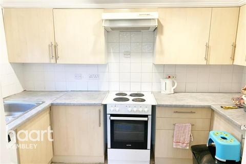 2 bedroom flat to rent, Aylands Close, Wembley, HA9