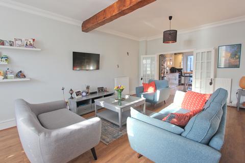 71 Carlyle Road, London, E12 6BW