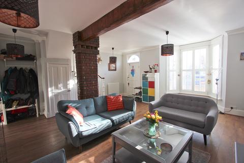 71 Carlyle Road, London, E12 6BW