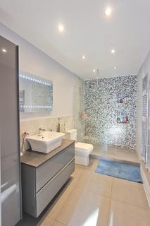 71 Carlyle Road, London, E12 6BW