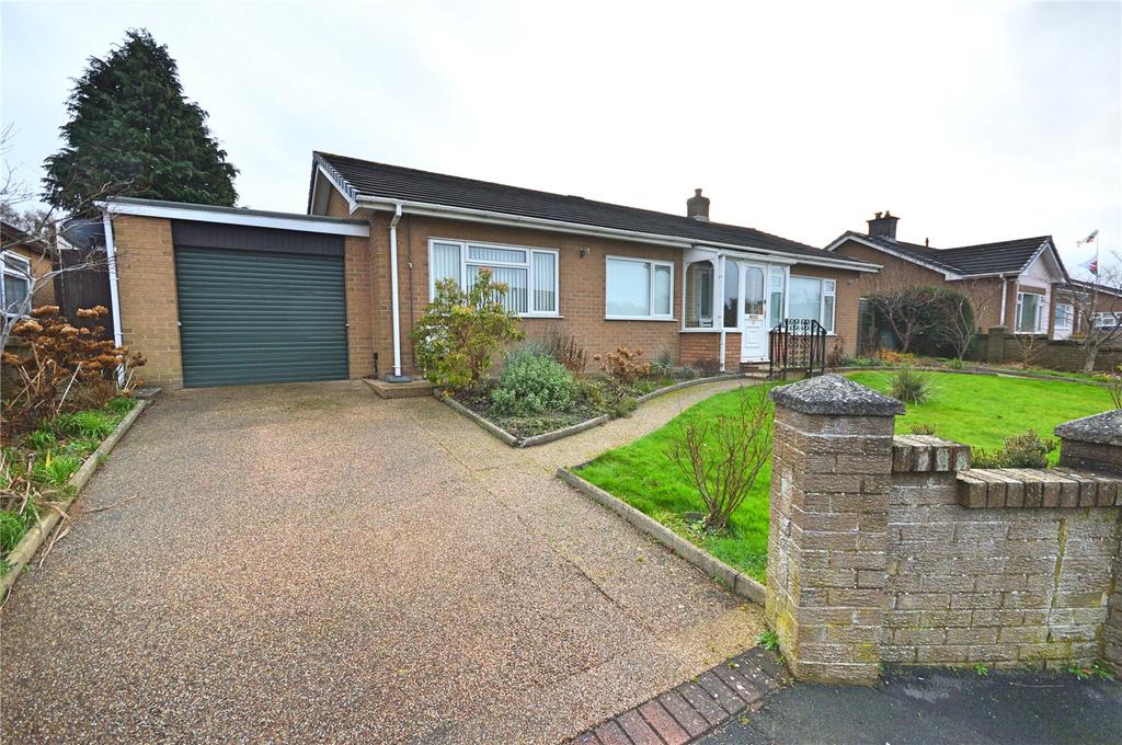 Green Acres, Llanidloes Road, Newtown, Powys, SY16 3 bed bungalow £