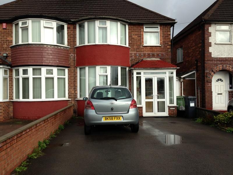 Lyndon Road, Solihull, West Midlands B92 3 bed semidetached house for