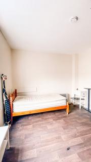 1 bedroom flat to rent, Flat 1, 70 High Street, Dudley, DY1 1PY