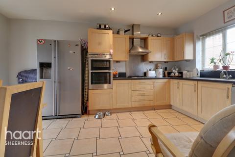 16 Avocet Walk, Iwade, Sittingbourne, ME9 8WS
