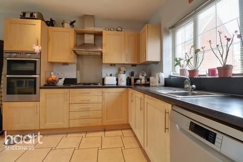 16 Avocet Walk, Iwade, Sittingbourne, ME9 8WS