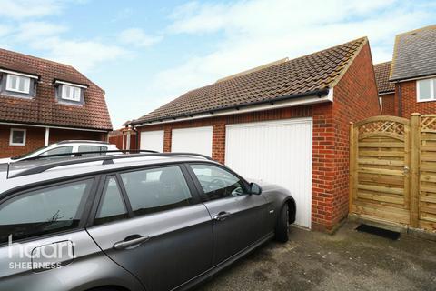 16 Avocet Walk, Iwade, Sittingbourne, ME9 8WS