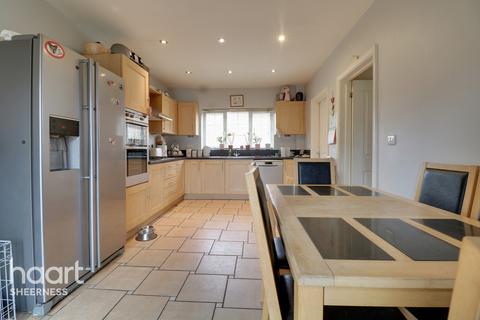 16 Avocet Walk, Iwade, Sittingbourne, ME9 8WS