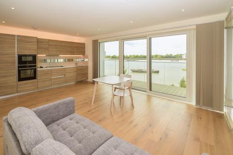 3 bedroom apartment for sale, Duke Of Wellington Avenue, Royal Arsenal Riverside , London, SE18