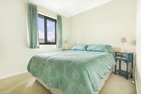 21 Haygreen Close, Kingston Upon Thames, KT2 7TS