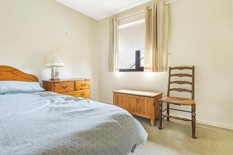 21 Haygreen Close, Kingston Upon Thames, KT2 7TS
