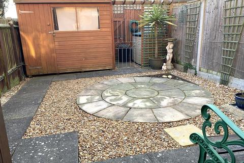 21 Haygreen Close, Kingston Upon Thames, KT2 7TS