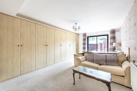 3 bedroom flat for sale - Inverey,  Holden Avenue,  Woodside Park,  N12,  N12