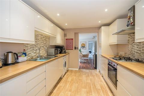 100 Cotmore Close, Thame, OX9 3NE