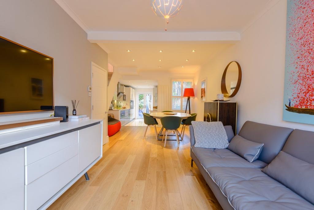 Sitting Room/Kitchen