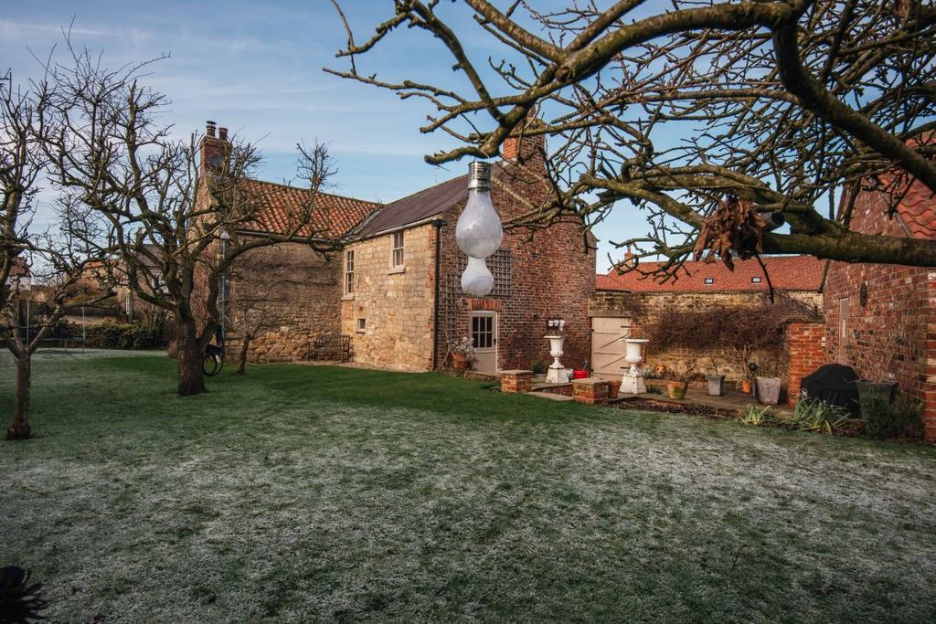 Village Farm House, Rainton, Thirsk, YO7 3PX 4 bed detached house for