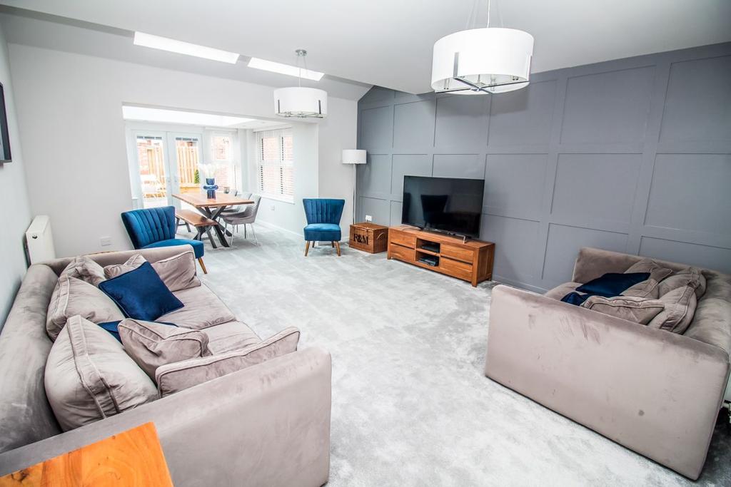 Lounge 2