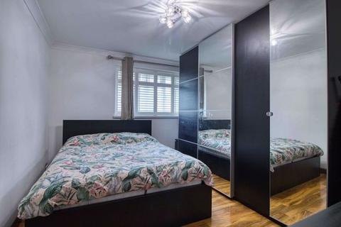 101 Maryside, Slough, SL3 7ES