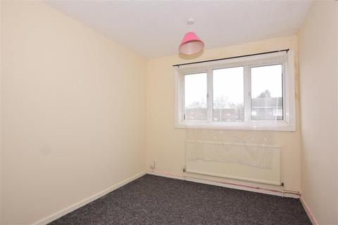 2 Vanquisher Walk, Gravesend, DA12 4LS