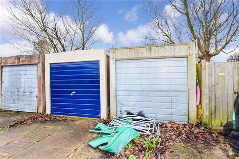 2 Vanquisher Walk, Gravesend, DA12 4LS