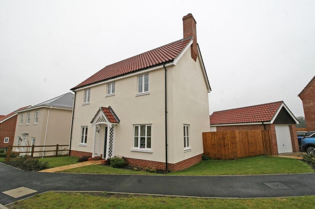 Saxmundham, Suffolk 3 bed detached house £310,000