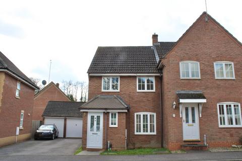 3 bedroom semi-detached house to rent, Hemlock Way, Eastleigh SO53