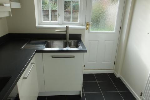 3 bedroom semi-detached house to rent, Hemlock Way, Eastleigh SO53