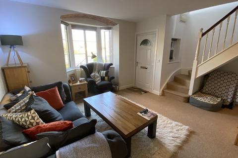 2 bedroom mews to rent, Warminster, Wiltshire