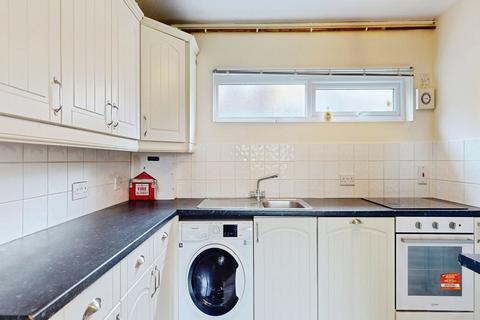 2 bedroom flat to rent, Guy Court, Jericho