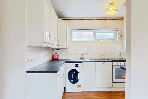 2 bedroom flat to rent, Guy Court, Jericho