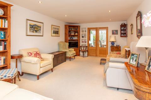 18 Arle Close, Alresford, SO24 9BG