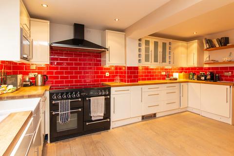 18 Arle Close, Alresford, SO24 9BG