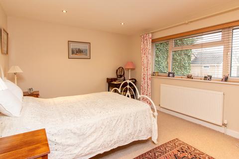 18 Arle Close, Alresford, SO24 9BG