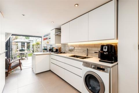28 Orchard Road, Brentford, TW8 0QX