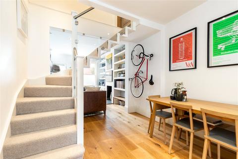 28 Orchard Road, Brentford, TW8 0QX