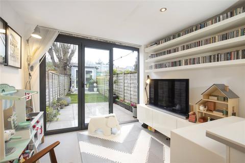 28 Orchard Road, Brentford, TW8 0QX