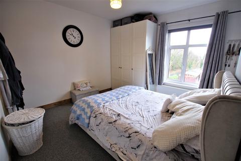 37 Burton Terrace, Uttoxeter, ST14 7AD