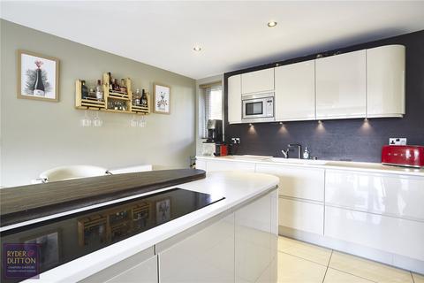 8 Central Avenue, Greenfield, Oldham, OL3 7DH