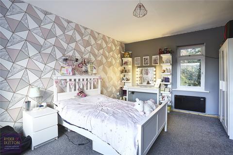 8 Central Avenue, Greenfield, Oldham, OL3 7DH