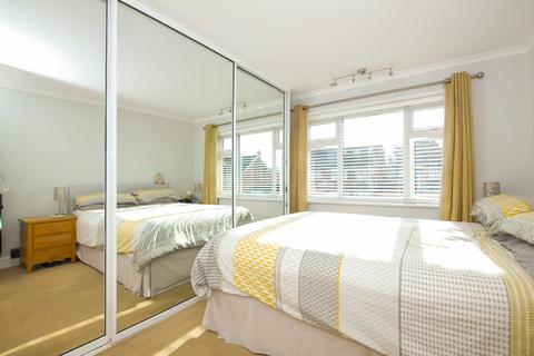 32 Coleridge Crescent, Colnbrook, Slough, SL3 0PY
