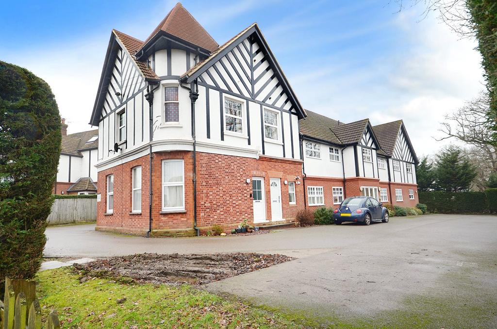 Salfords, Surrey, RH1 1 bed £220,000